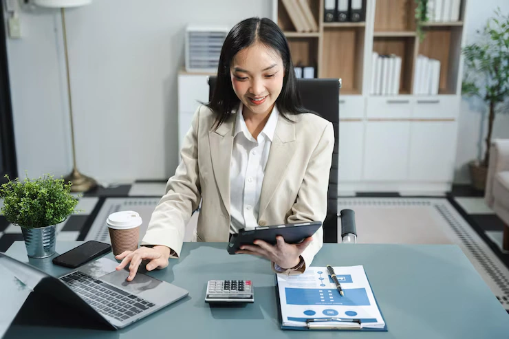 TRAINING CASH MANAGEMENT FOR ADMINISTRATION STAFF