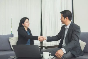 TRAINING EFFECTIVE NEGOTIATION AND CLOSING FOR SELLING