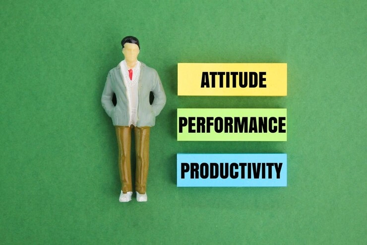 TRAINING MANAGING BY VALUE AND ATTITUDE