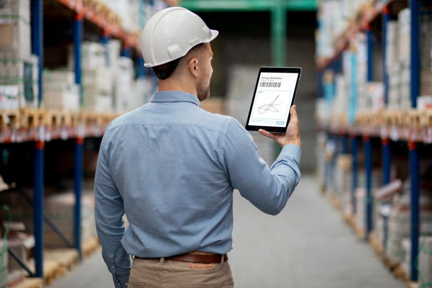 TRAINING LOGISTIC MANAGEMENT: PLANNING AND CONTROLLING