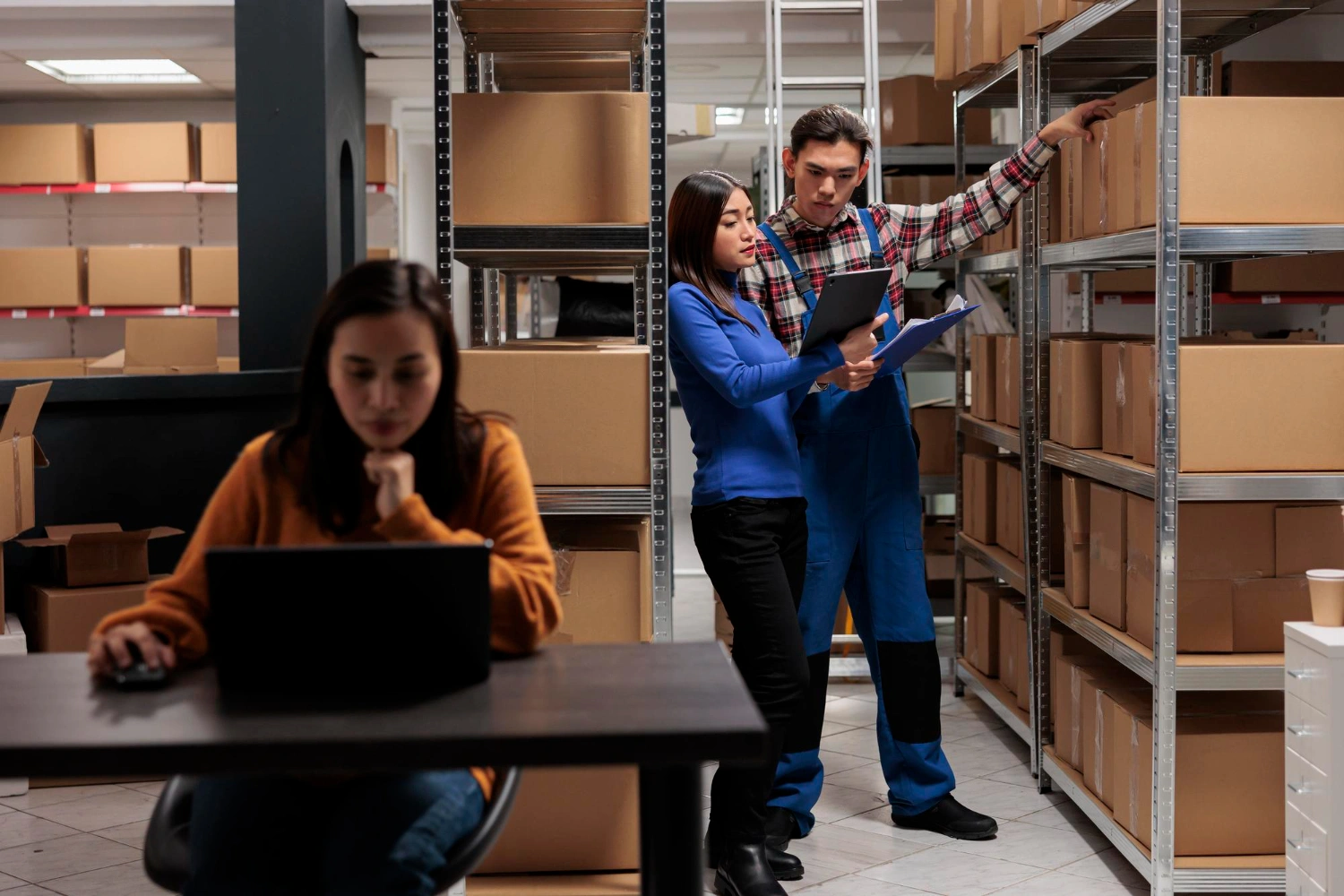 TRAINING MODERN WAREHOUSING FOR SUPPORT PERSONNEL
