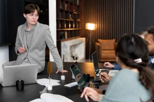 IN HOUSE TRAINING MANAJEMENT ADMINISTRASI PERKANTORAN MODERN