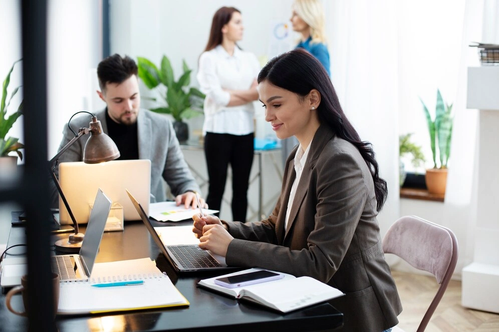 TRAINING MODERN OFFICE MANAGEMENT