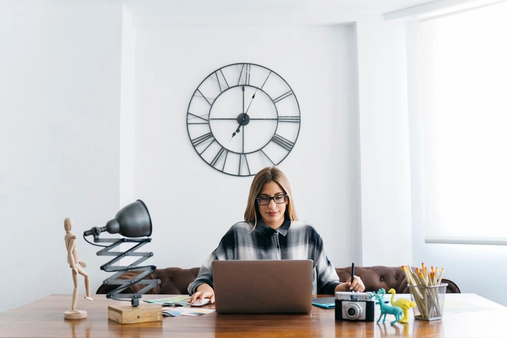 TRAINING MODERN TIME MANAGEMENT: IMPROVING SELF PRODUCTIVITY