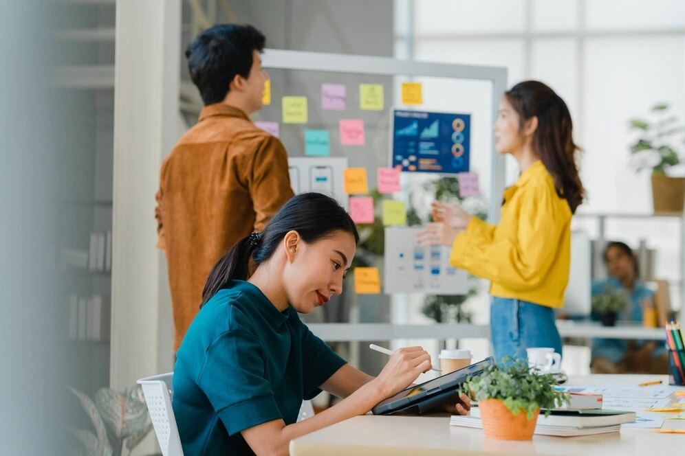 TRAINING NEW APPROACH FOR CAREER PLANNING AND MANAGEMENT